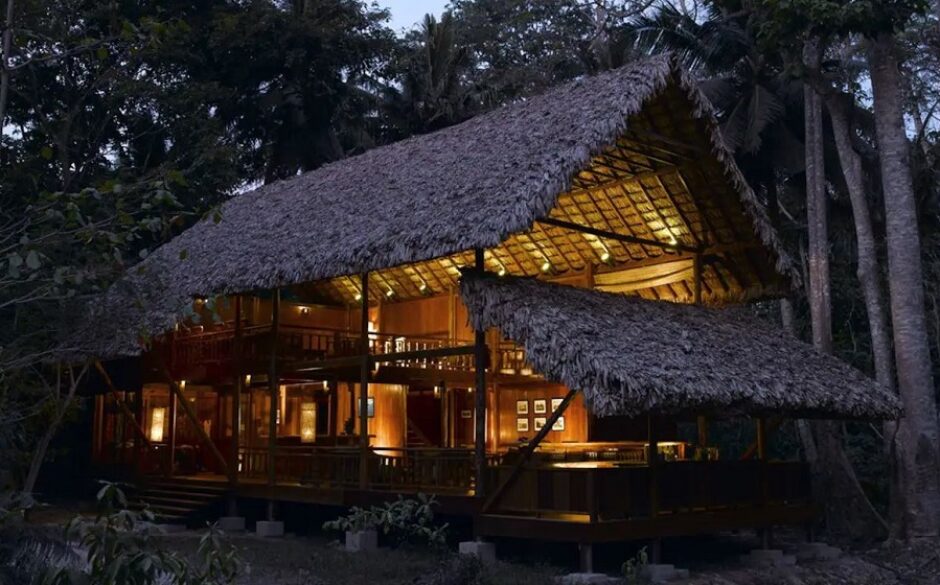 Barefoot at Havelock - Lodge at night