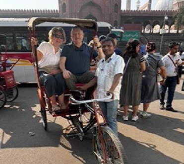 Robin and Tracy on a tuktuk